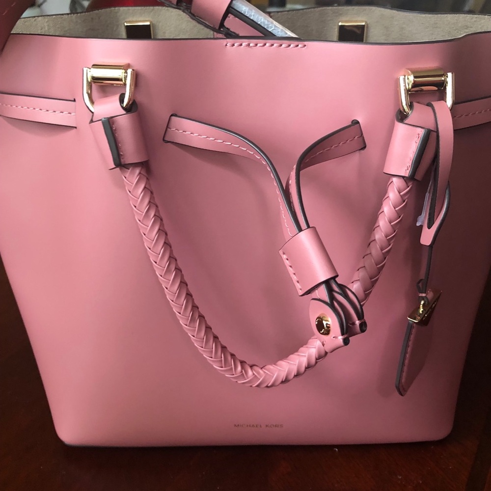 Michael Kors Blakely bucket bag